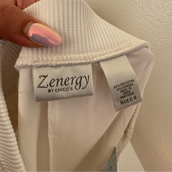 Chico’s Zenergy Neema Sporty Bermuda Shorts Optic White - Picture 3 of 5
